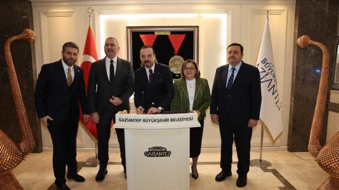 AK Parti Genel Başkan Yardımcısı Zorlu Başkan Şahin'i ziyaret etti